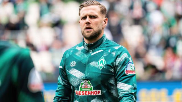 首先是她 首先是她