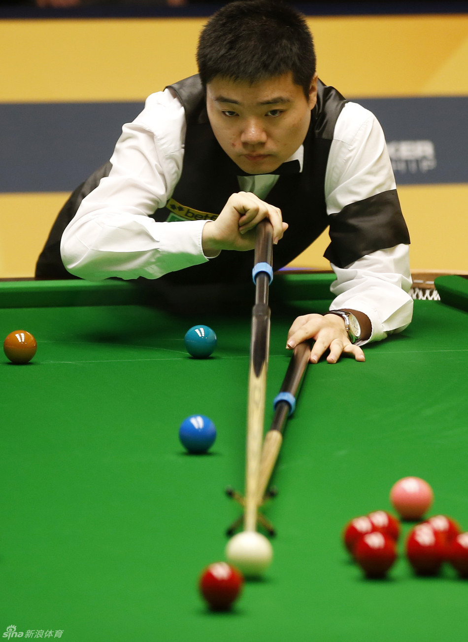 手后场长传 手后场长传